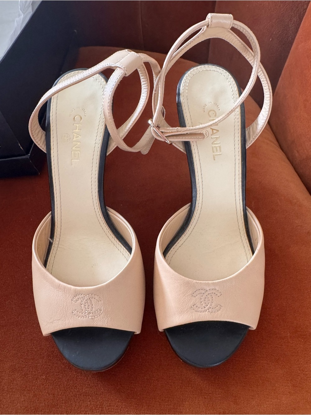 CHANEL Tan Leather Open-Toe Ankle Strap with pearl heels - Picture 7 of 13